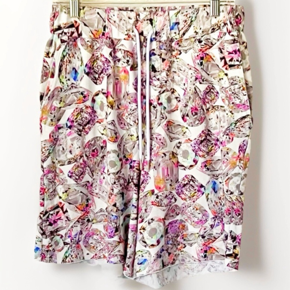 LE SUPERBE Faceted Diamonds Hidden gems white multicolored lounge shorts size m